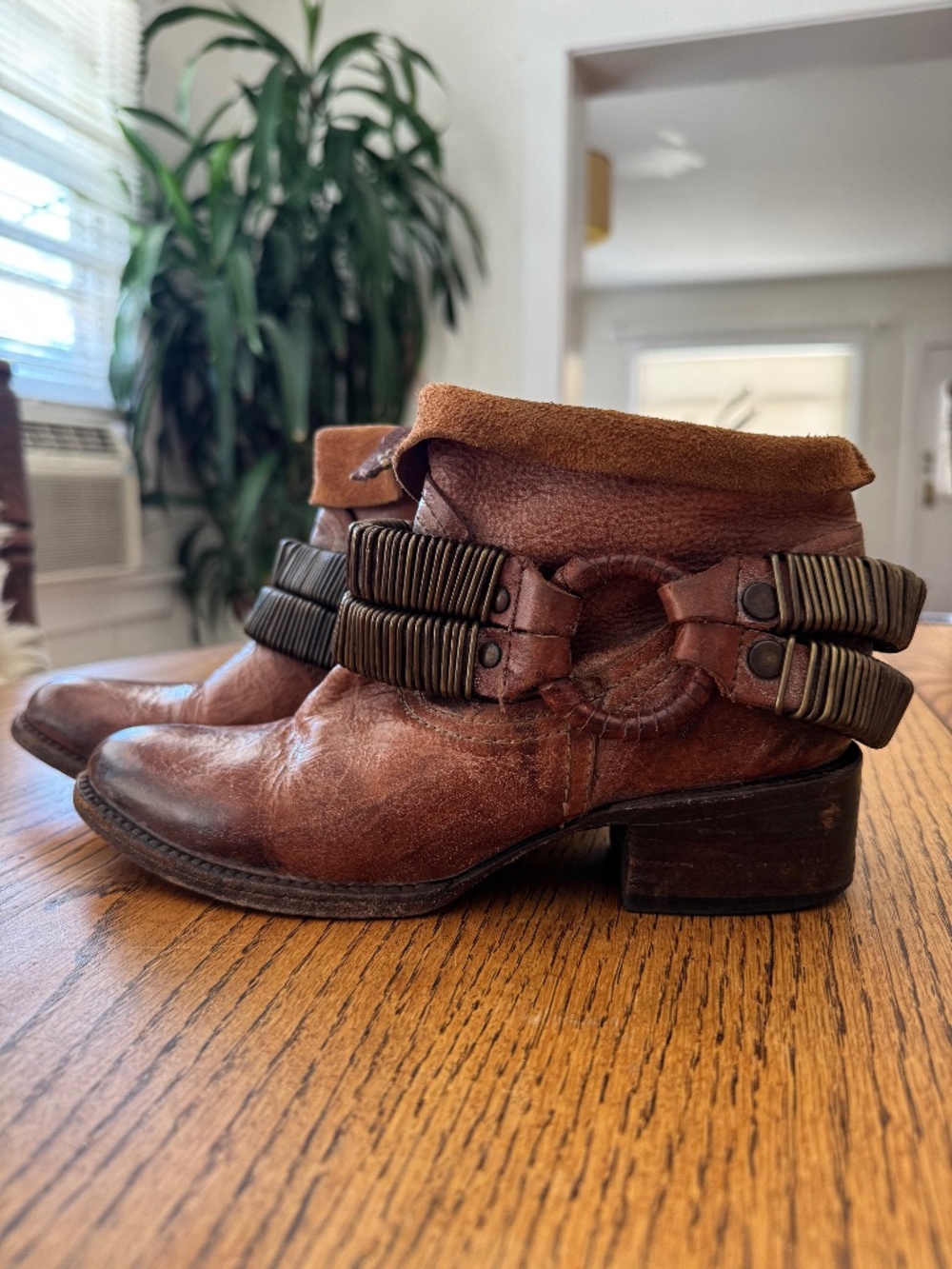 Freebird by Steven Women's Ankle Boots Size 7 Genuine Leather Metal Details